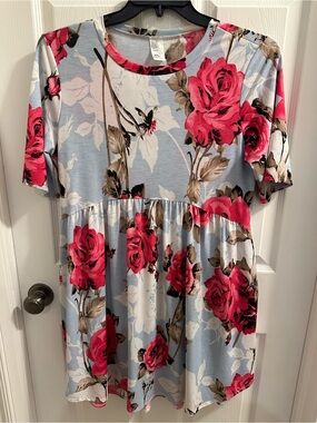 Floral Smocked Waist Women’s Dress or Long Top in Pink & Light Blue. Worn once